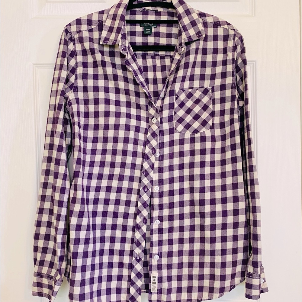 Roots sz M button down top
